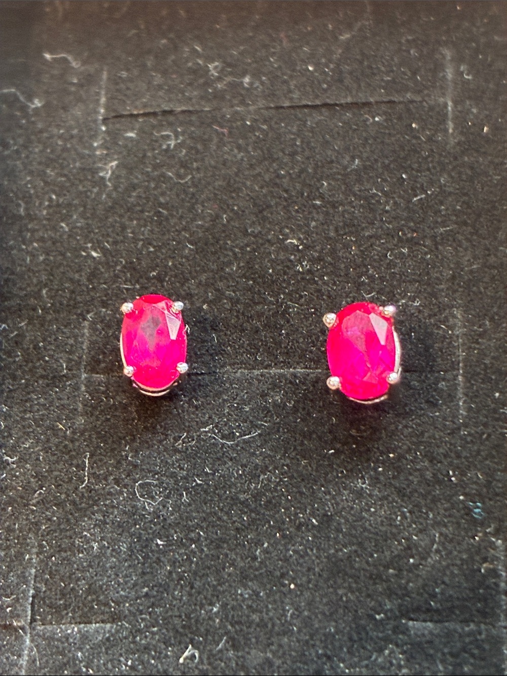 10K Bright Red Ruby Oval Stud Earrings   .89 Grams